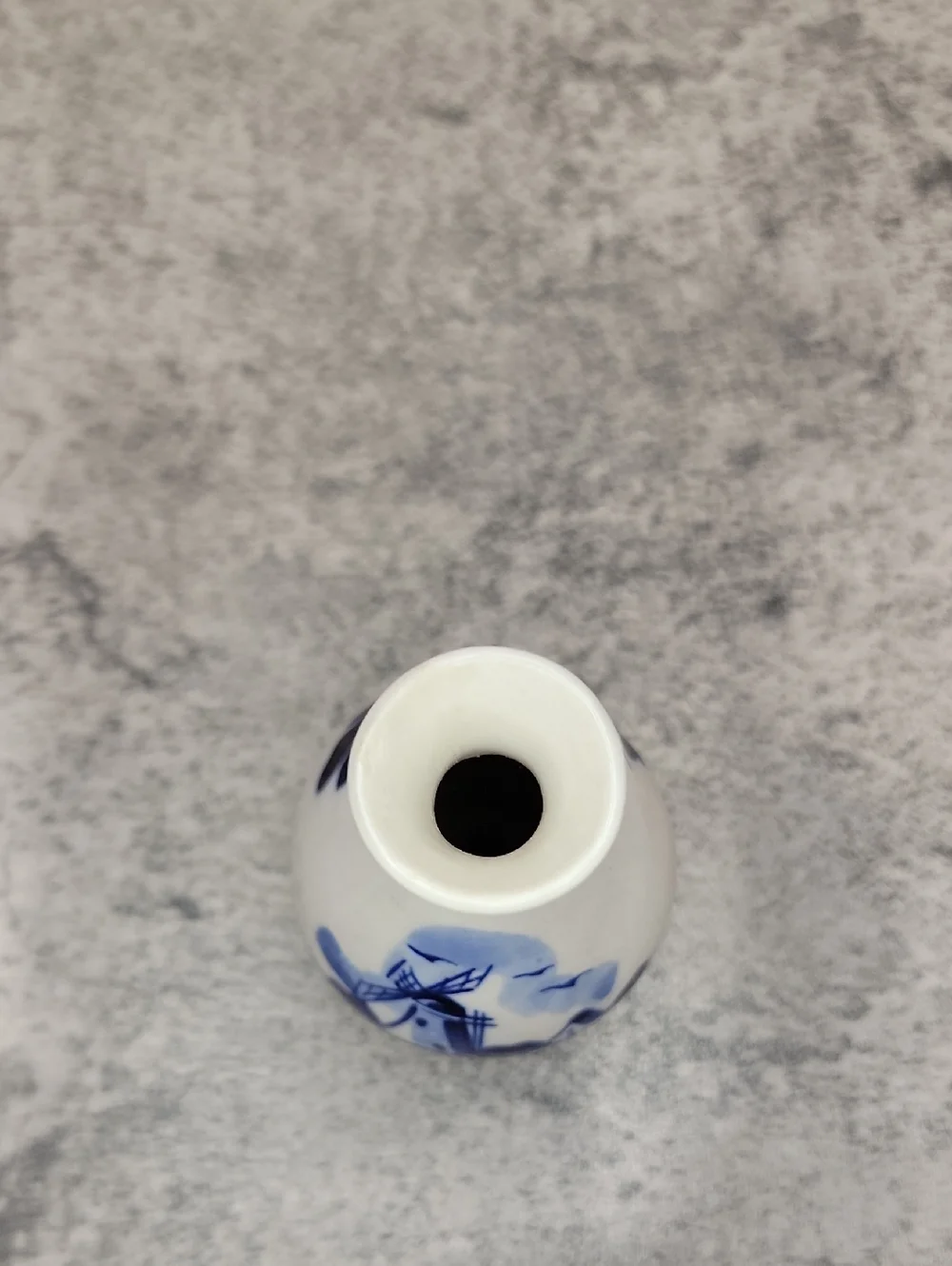 Vintage Mini Delft blue inspired Vase - Picture 5 of 8